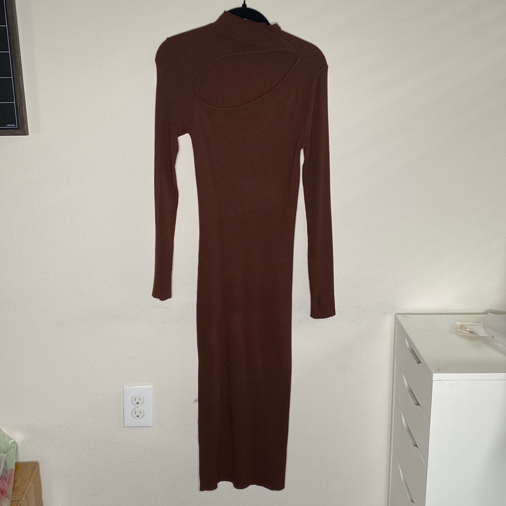 Long knit brown dress
